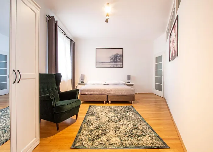 Mariahilfer Strasse Apartment