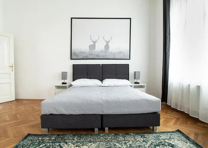 Mariahilfer Strasse Apartment